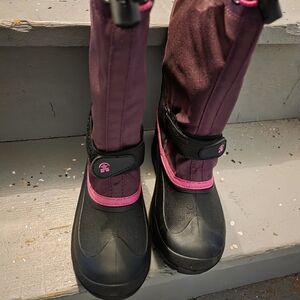 Kamik Kids Boots in Black and Pink